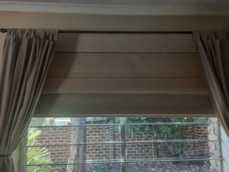 Roman_Classic_Premium_Ultimate_Linen_Shale_Blockout_Blinds_Direct_Ranges_Customer_Installation