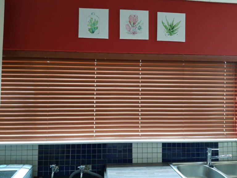 customer blinds installation
