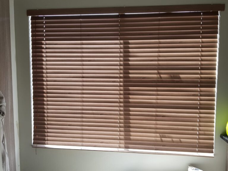 customer blinds installation