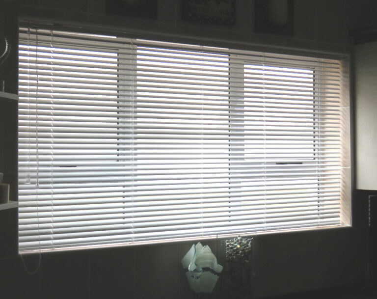 customer blinds installation