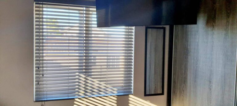 customer blinds installation