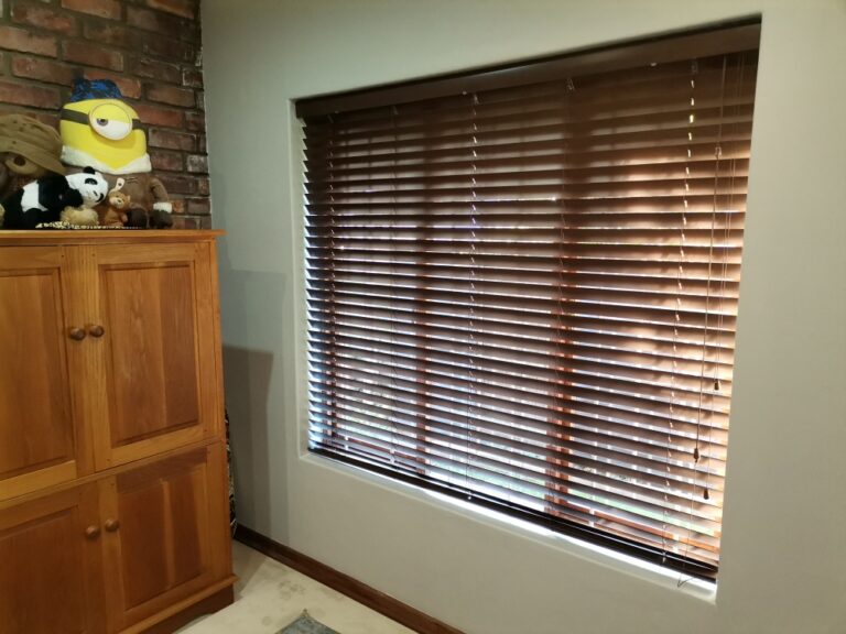 customer blinds installation