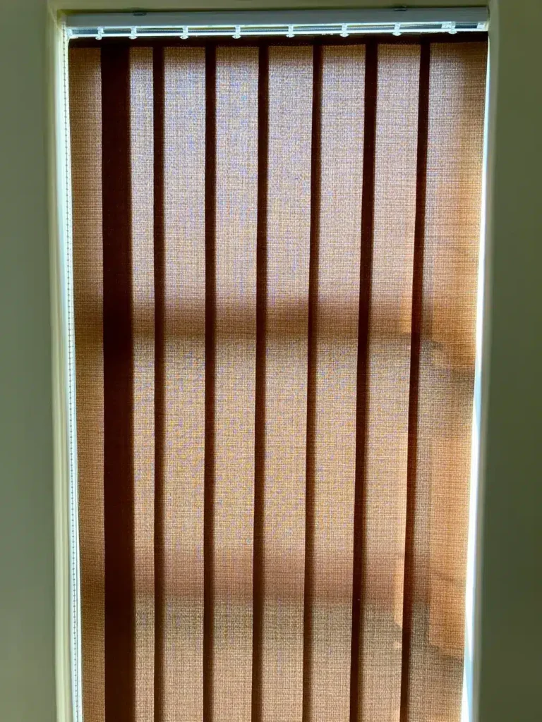 Vertical 127mm Burgundy Bedroom